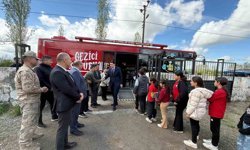 Iğdır'ın Cennetabat köyünde gezici kütüphane öğrencilerle buluştu