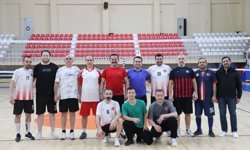 İl Müdürü İlhan, personellerle voleybolda buluştu