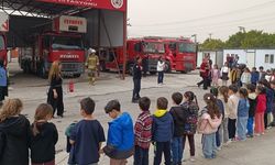 İlkokul öğrencilerinden itfaiye istasyonuna ziyaret