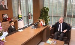 İnegöl'de başkanlık koltuğuna Umut Alp Yiğit oturdu