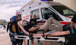 İş yerine sopalarla girip ortalığı savaş alanına çevirdiler: 4 yaralı