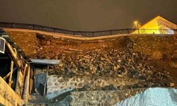 İspir'de heyelan: 2 konut boşaltıldı