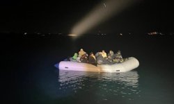 İzmir'de 9'u çocuk 25 düzensiz göçmen yakalandı