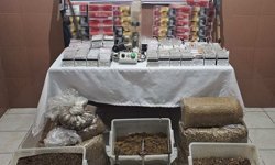 Jandarma kaçakçılığa geçit vermiyor: 3 gözaltı