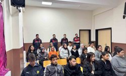 Jandarmadan öğretmen ve öğrencilere güvenli internet eğitimi