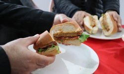 Kadın üreticiler, istiridye mantarından turşu ve köfte yaptı