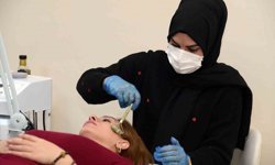 Kadınlar DİSMEK'te meslek öğreniyor