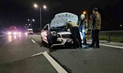 Kağıthane'de alkollü sürücü viyadükte kazaya neden oldu: Cip yan yattı