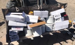 Kamyondaki 4 ton kaçak gıda ürünü imha edildi