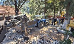 Karaburun'da Nergis Çay Bahçesi'nin çocuk parkı yapılması protesto edildi