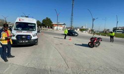 Karaman'da motosiklet kazası kamerada: 1 yaralı