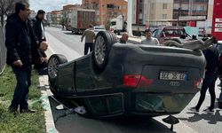 Karapınar'da kontrolden çıkan otomobil takla attı: 2 yaralı