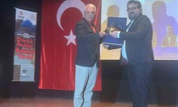 Kasap Halil Usta'nın sahipleri Bakışgan kardeşlere dünya ahilik ödülü