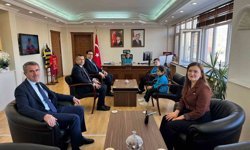 Kaymakam Tutay koltuğunu öğrencilere devretti