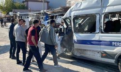 Kayseri'de işçi servisi ile kamyon çarpıştı: 8 yaralı