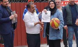 Kemeraltı'nda gram altın ödüllü basketbol etkinliği