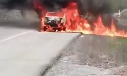 Kırklareli'nde seyir halindeyken yangın çıkan araç küle döndü