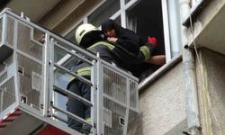 Konya'da binada çıkan yangında mahsur kalan 5'i çocuk 8 kişi ekiplerce kurtarıldı