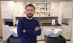 Kuaförde 26 bin liralık saç bakımı yaptırdı, '2 dakikaya geliyorum' diyerek çıktığı salona bir daha dönmedi