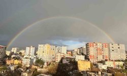 Kurtalan'da yağmur sonrası gökkuşağı göz kamaştırdı