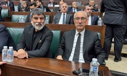 Kurtlar Vadisi'nde 'Erdal Kömürcü' karakteriyle tanınan ünlü oyuncu Sefa Zengin AK Parti Grup Toplantısı'na katıldı