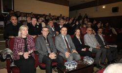 Kütahya protokolü 'Devlet Ana' adlı tiyatro oyununu izledi