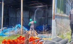 Kütahya'da depo yangını paniğe neden oldu