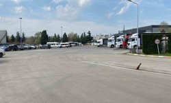 Lastik fabrikasında makineye sıkışan işçi hayatını kaybetti