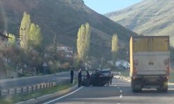 Malatya'da kontrolden çıkan otomobil takla attı