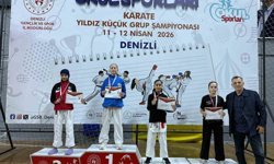 Manisalı karateciler Denizli'de fırtına gibi esti