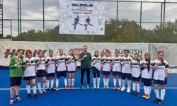 Manisa'nın kızları turnuvadan şampiyon ayrıldı