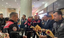 Mardin'de kavga ihbarına giden polislere sürpriz kutlama