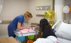 Marmaris Devlet Hastanesi'nden anne ve bebek odaklı hizmet