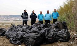 Mavi Takım'dan sahilde temizlik: 50 torba atık toplandı