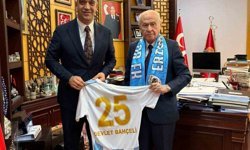 MHP'li Yurdagül'den lider Bahçeli'ye şampiyonluk ziyareti: Erzurumspor forması takdim edildi