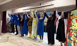 Minik kalplere tiyatro dokunuşu: 'Seni Yaramaz Virüs' oyunu büyük ilgi gördü