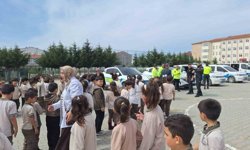 Minik öğrenciler polislik mesleğini yakından tanıdı