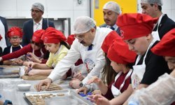 Minik şeflerden 23 Nisan'a özel kurabiye