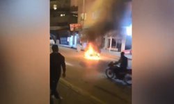 Motosiklet alev alev yandı