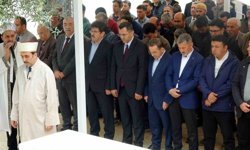 Muğla'da hayatını kaybeden öğrenciler ve öğretmen için gıyabi cenaze namazı kılındı