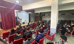 'Namaz Ağacı' yarışmasında dereceye giren fen liseli gençlere ödülleri verildi