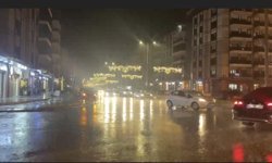 Osmaniye'de şiddetli yağmur ulaşımı vurdu