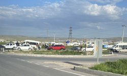 Otomobil ile işçi servisi çarpıştı: 6 yaralı