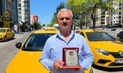 Parası çalınan askerin imdadına taksi şoförü yetişti