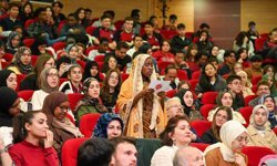 Prof. Dr. Ahmet Hamdi Topal: 'Akif toplumu etkileyen büyük krizler karşısında cesareti öne çıkarmıştır'