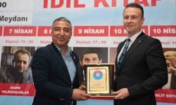 Sağlık-Sen'den Kaymakam Adıgüzel'e 'Hizmet' plaketi