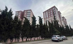 Saldırıyı gerçekleştiren öğrencinin ailesinin yaşadığı sitede sessizlik hakim