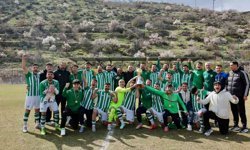 Şampiyon Kayseri Şekerspor kupasını aldı