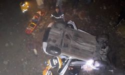 Samsun'da otomobil köprüden dere yatağına uçtu: 2 yaralı