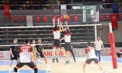 Şanlıurfa Büyükşehir Belediyesi genç erkekler voleybol takımı filede iddialı